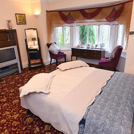 Cilbrwyn Bed & Breakfast Swansea Exterior photo