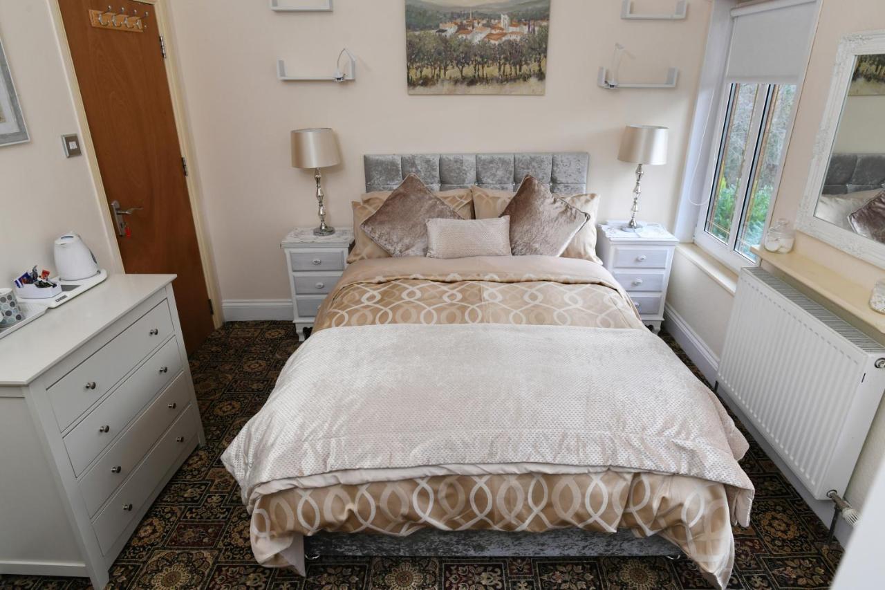 Cilbrwyn Bed & Breakfast Swansea Exterior photo